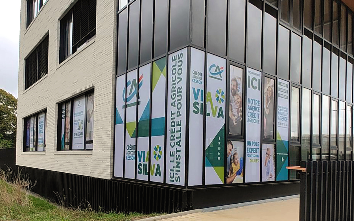 credit-agricole_vitrophanies_02