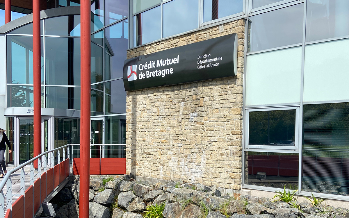 credit-mutuel-bretagne_enseigne_03