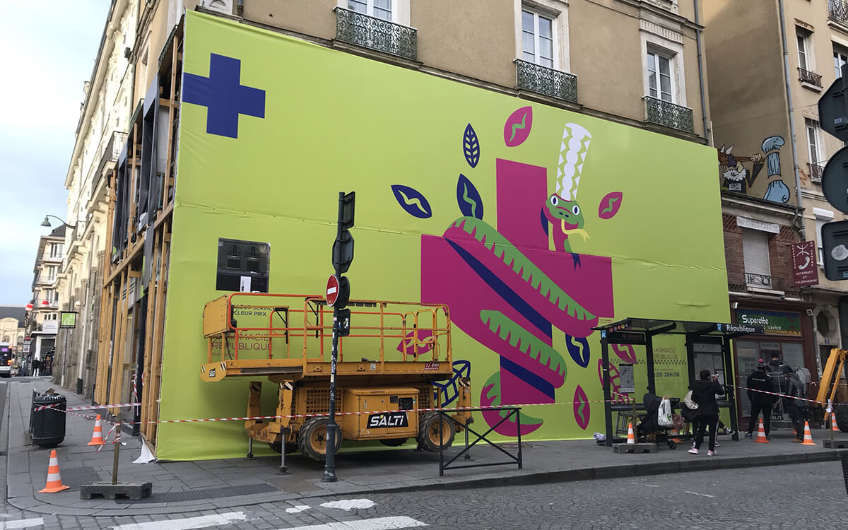 pharmacie-republique-pose-palissade-02-tinified